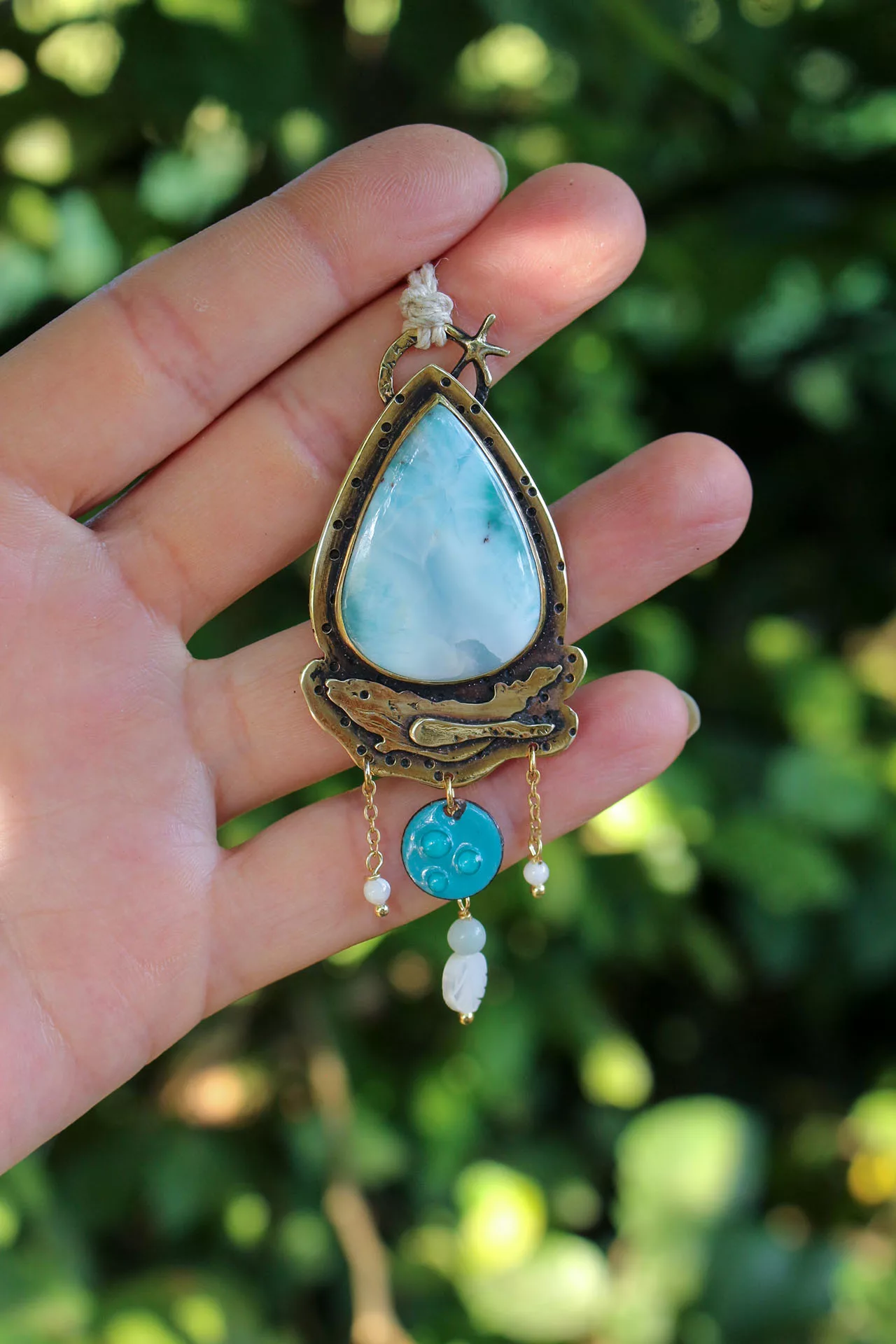 collier baleine en larimar