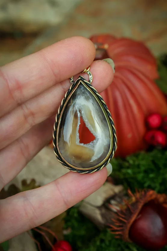 pendentif larme en agate druzy