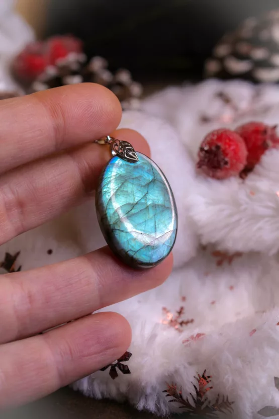 Pendentif en labradorite bleue